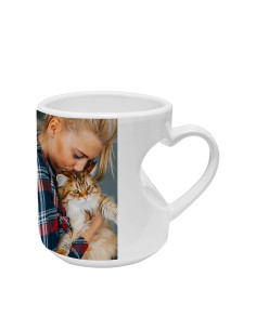 Tasse blanche à poignée en forme de coeur 2